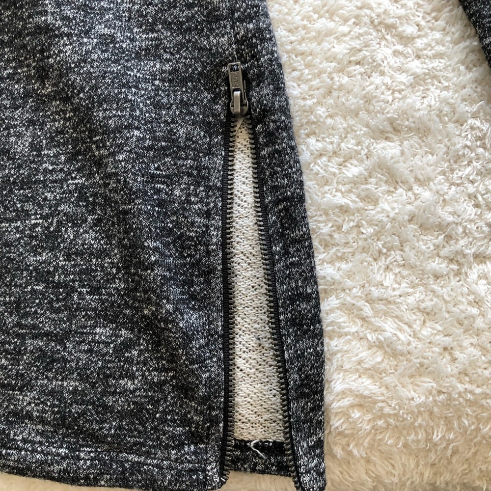 Fabletics Hooded Sweatshirt - image 5